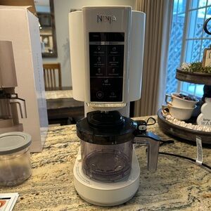 Ninja Ice Cream Maker in Coffee Cream NEW